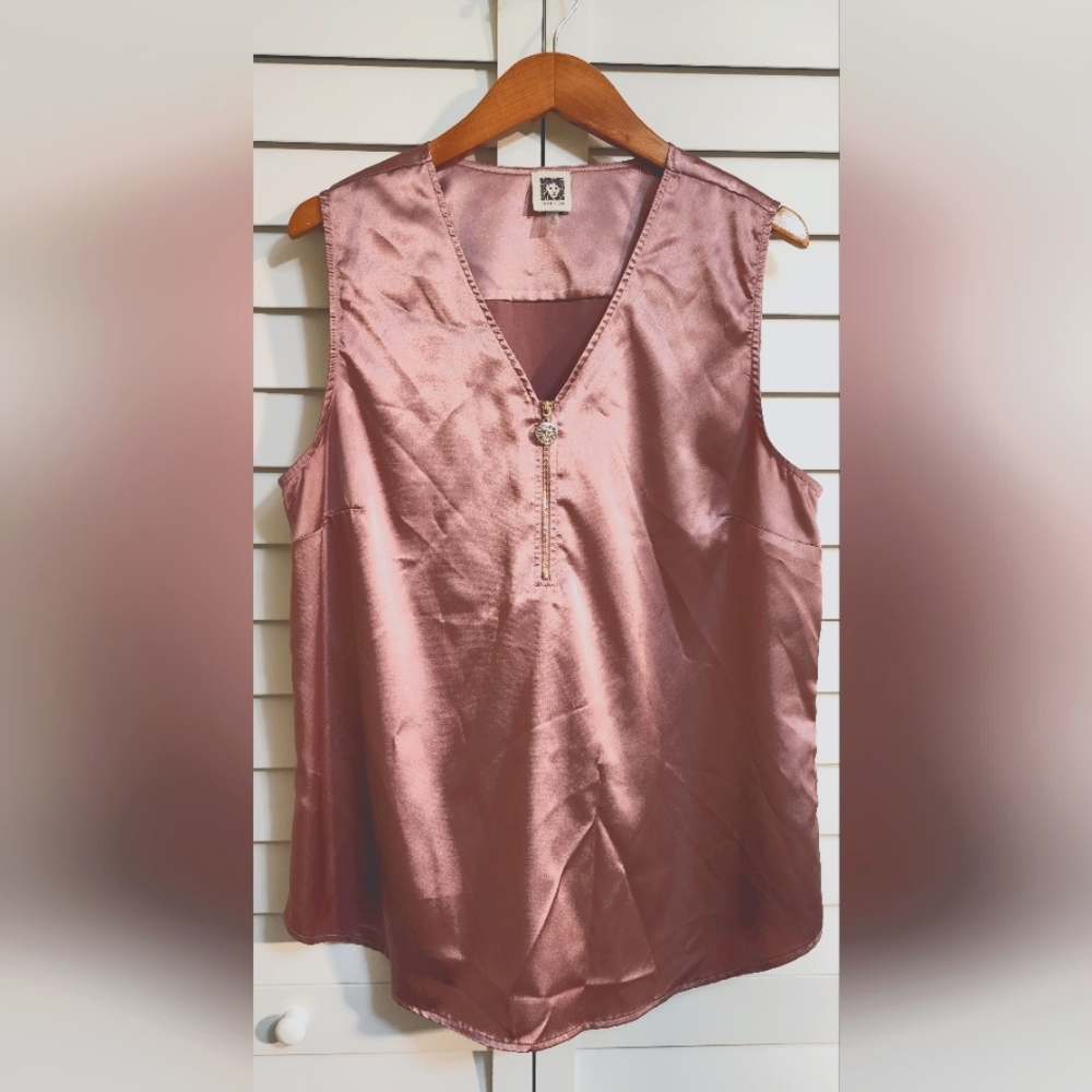 Anne Klein Women’s Mauve Pink Top with front Gold Logo Decorative Zipper Size XL